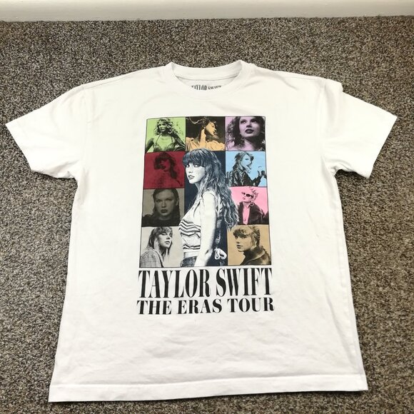 Taylor Swift T-Shirt Eras 2023 Tour Double Sided Graphic Mens Small - Picture 2 of 7